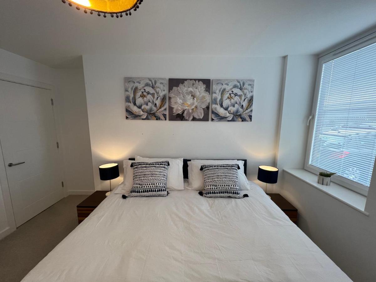Modern 2 Bedroom Apt Sleeps 6 - Near 格洛斯特 外观 照片